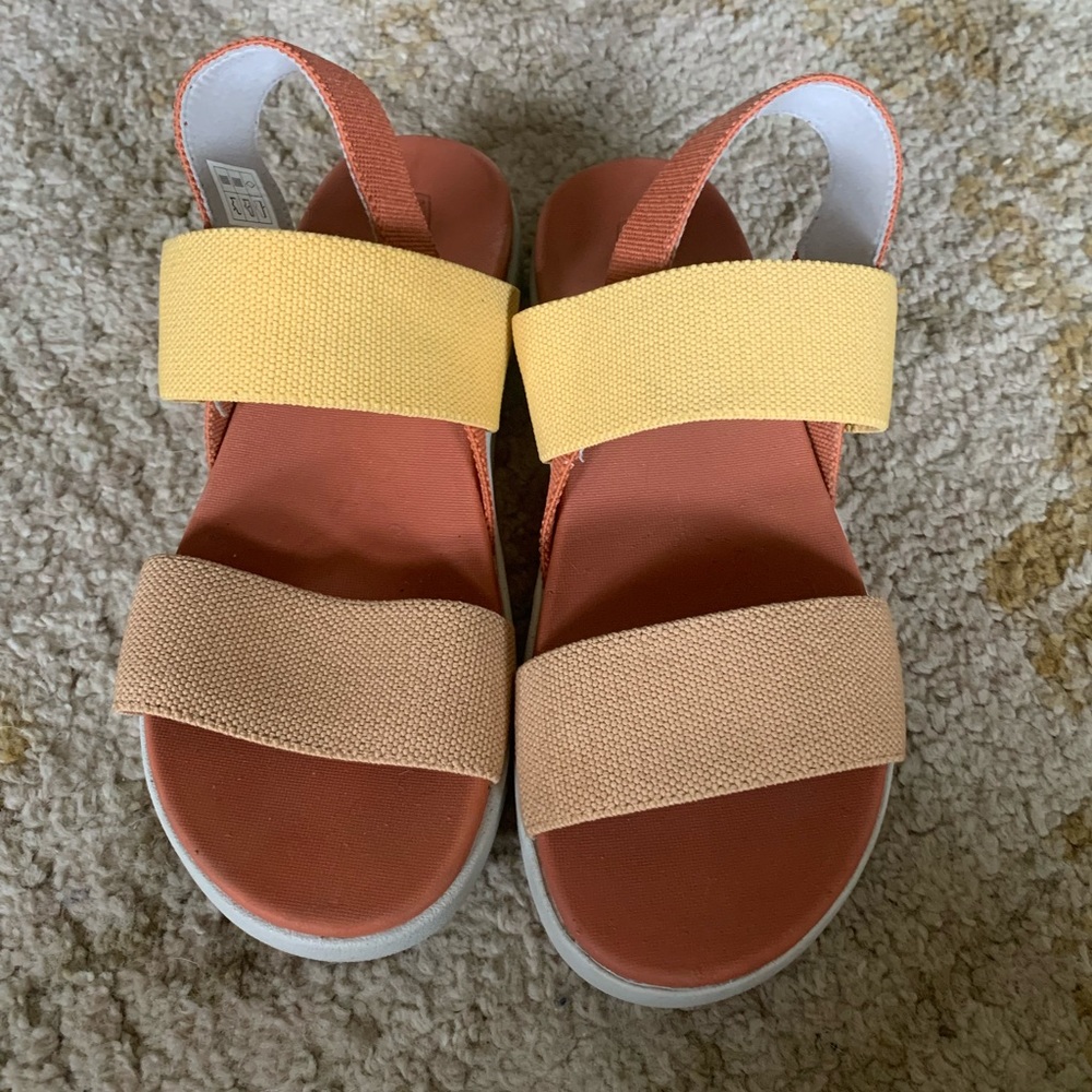 Women’s Keen Elle Blackstrap Sandels